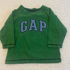 🟡12-18 month boys longsleeve gap shirt
